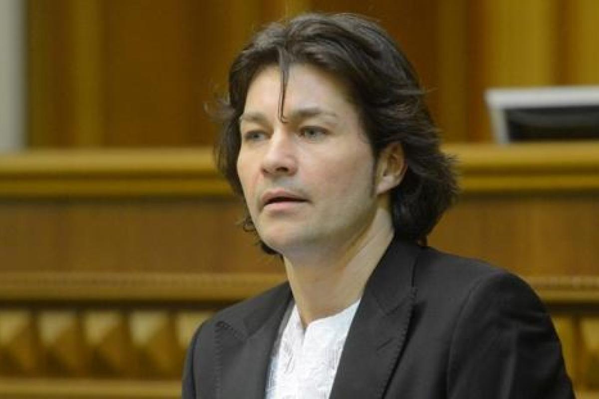 Министр культуры Евгений Нищук заявил на брифинге, что не планирует уходить из Кабмина