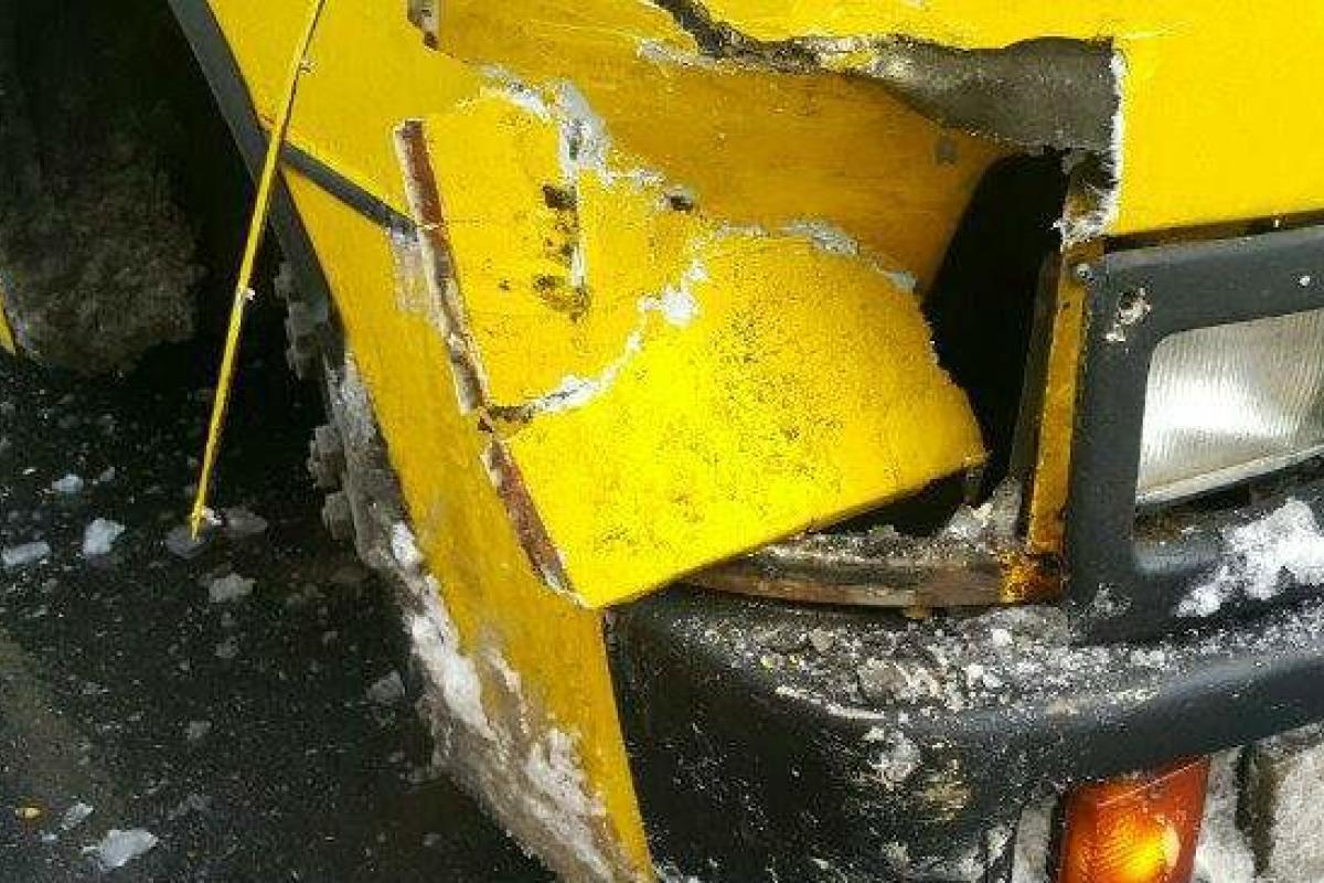 В Киеве столкнулись две маршрутки с пассажирами: есть пострадавшие В Киеве столкнулись две маршрутки с пассажирами: есть пострадавшие