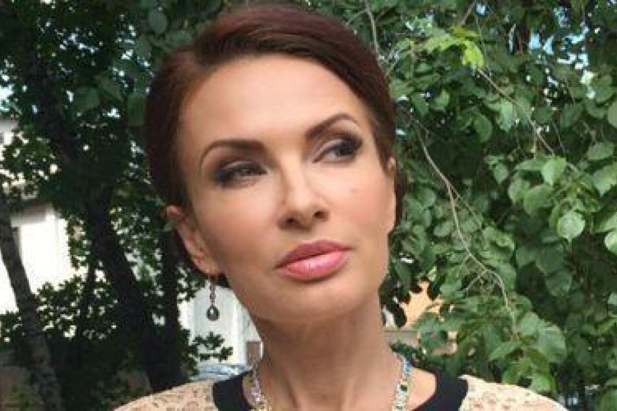 Актриса Эвелина Бледанс мечтает родить третьего ребенка