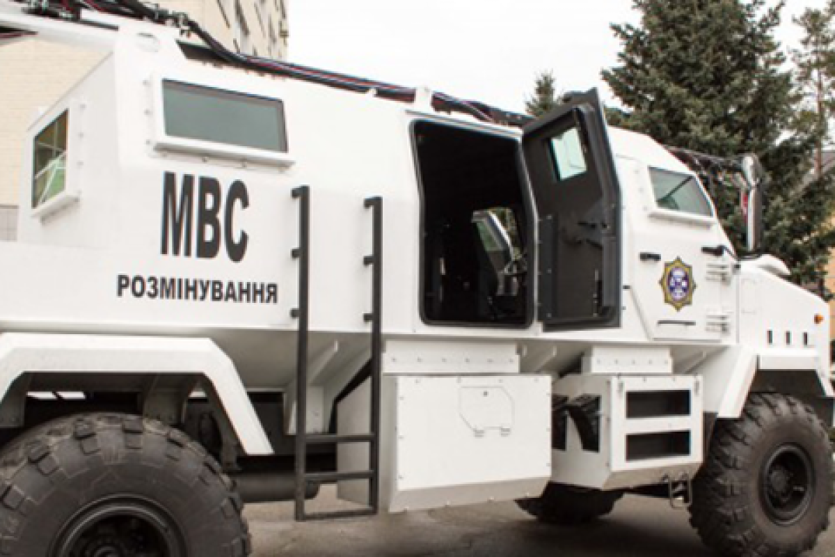 Во Львове полиция получила сообщение о заминировании двух торговых центров Во Львове полиция получила сообщение о заминировании двух торговых центров