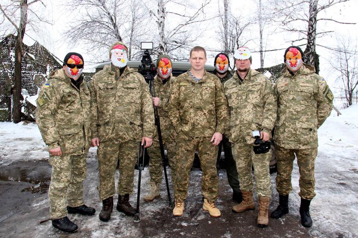 Пресс-центр штаба АТО поздравил украинцев с Новым 2017 годом и Рождеством Христовым