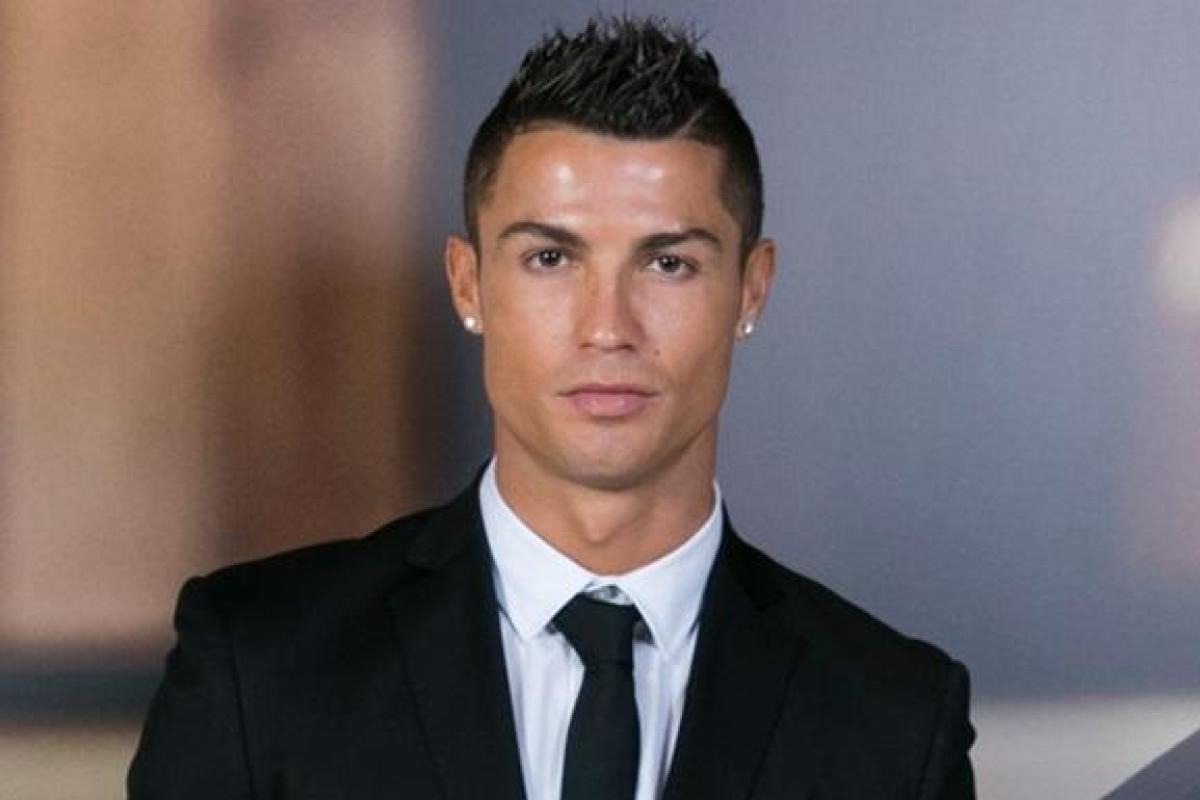 Папарацци "застукали" Криштиану Роналду с его новой возлюбленной