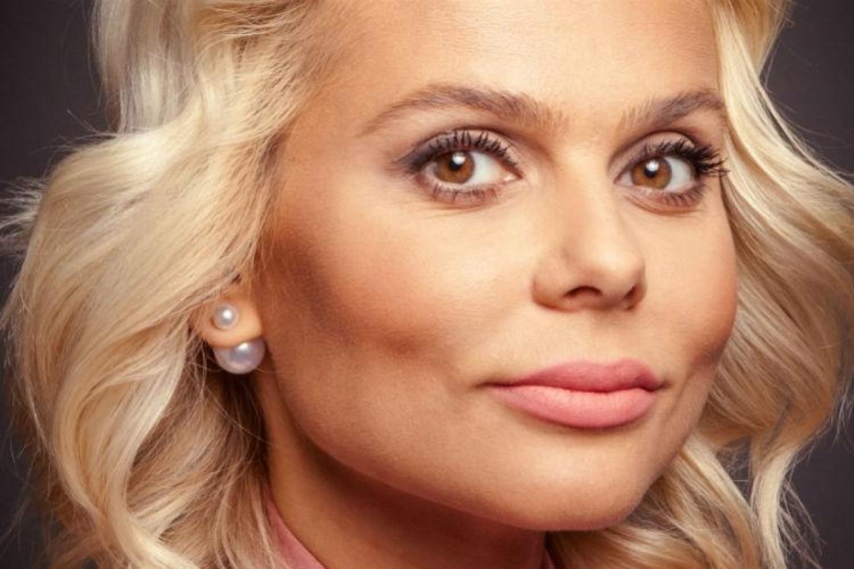 Экс-солистка группы "Блестящие" ожидает рождения третьего ребенка - СМИ