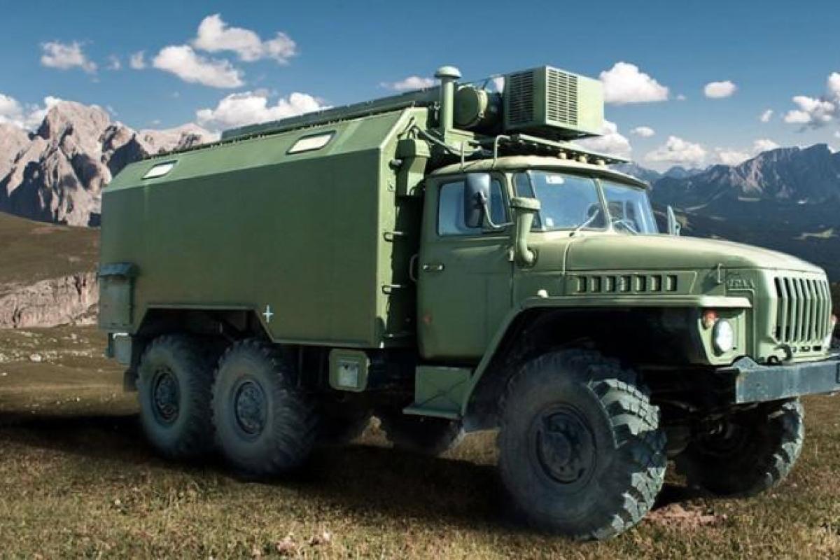 Немецкий фотограф создал фотокамеру на базе грузовика "Урал"