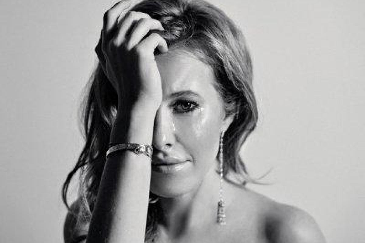 Ксения Собчак показала фото из "беременной" фотосессии 