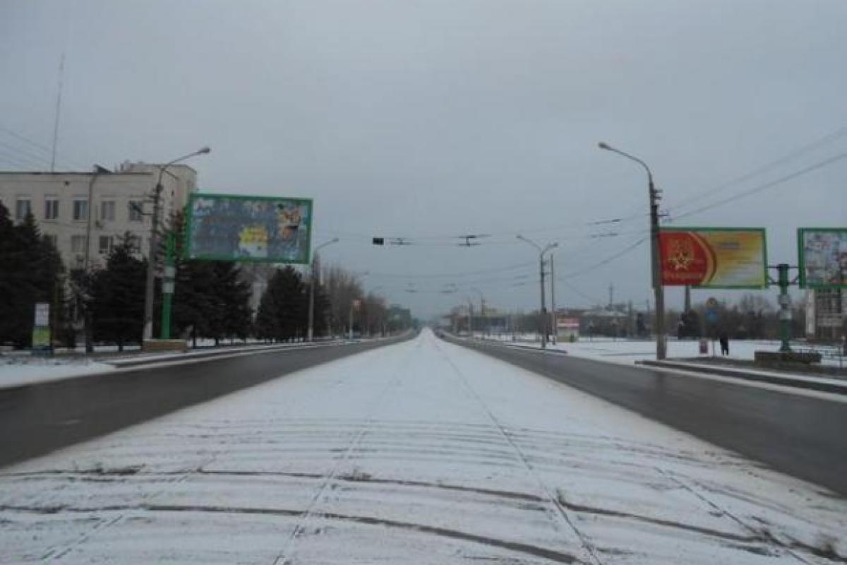 Оккупированный Луганск перед новогодними праздниками: камуфляж, гирлянды и слезы Оккупированный Луганск перед новогодними праздниками: камуфляж, гирлянды и слезы