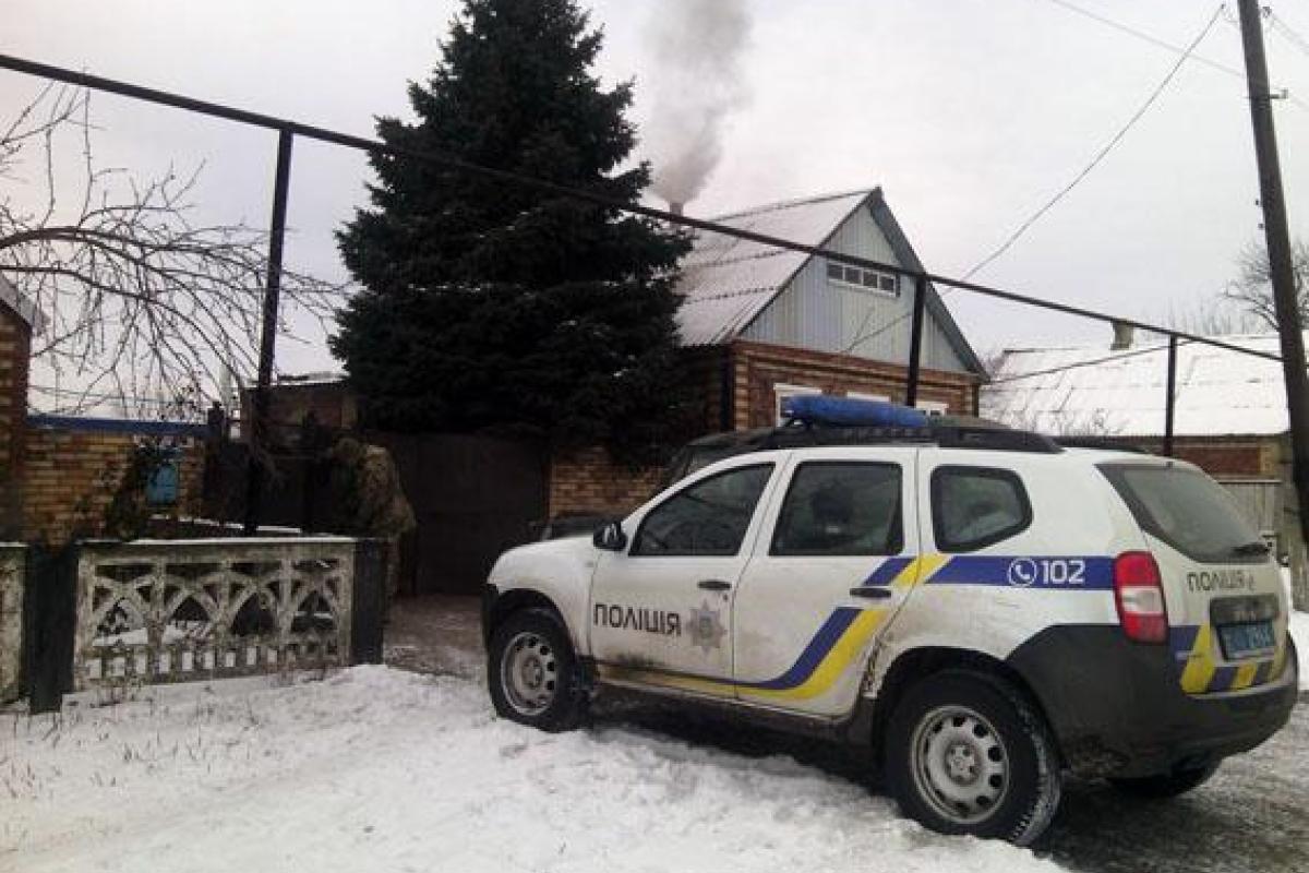 На Донетчине местный житель получил тяжелое ранение, пытаясь разобрать боеприпас На Донетчине местный житель получил тяжелое ранение, пытаясь разобрать боеприпас