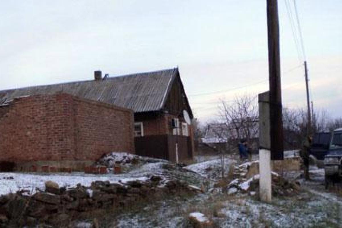 На Донетчине мужчина, убив приятеля, свел счеты с жизнью, подорвав гранату На Донетчине мужчина, убив приятеля, свел счеты с жизнью, подорвав гранату