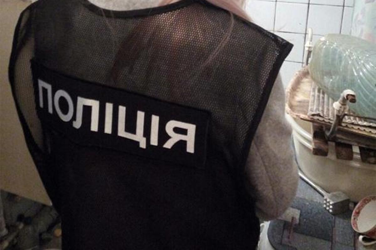 В киевской многоэтажке полиция обнаружила квартиру с расчлененными телами