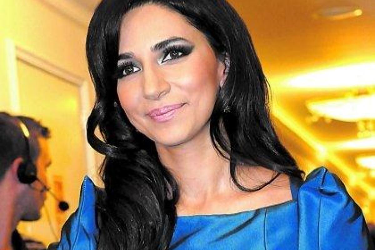 Певица Зара удостоена звания "Артист мира"