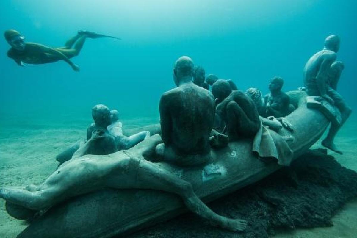 У берегов острова Лансароте на дне океана открыли музей У берегов острова Лансароте на дне океана открыли музей