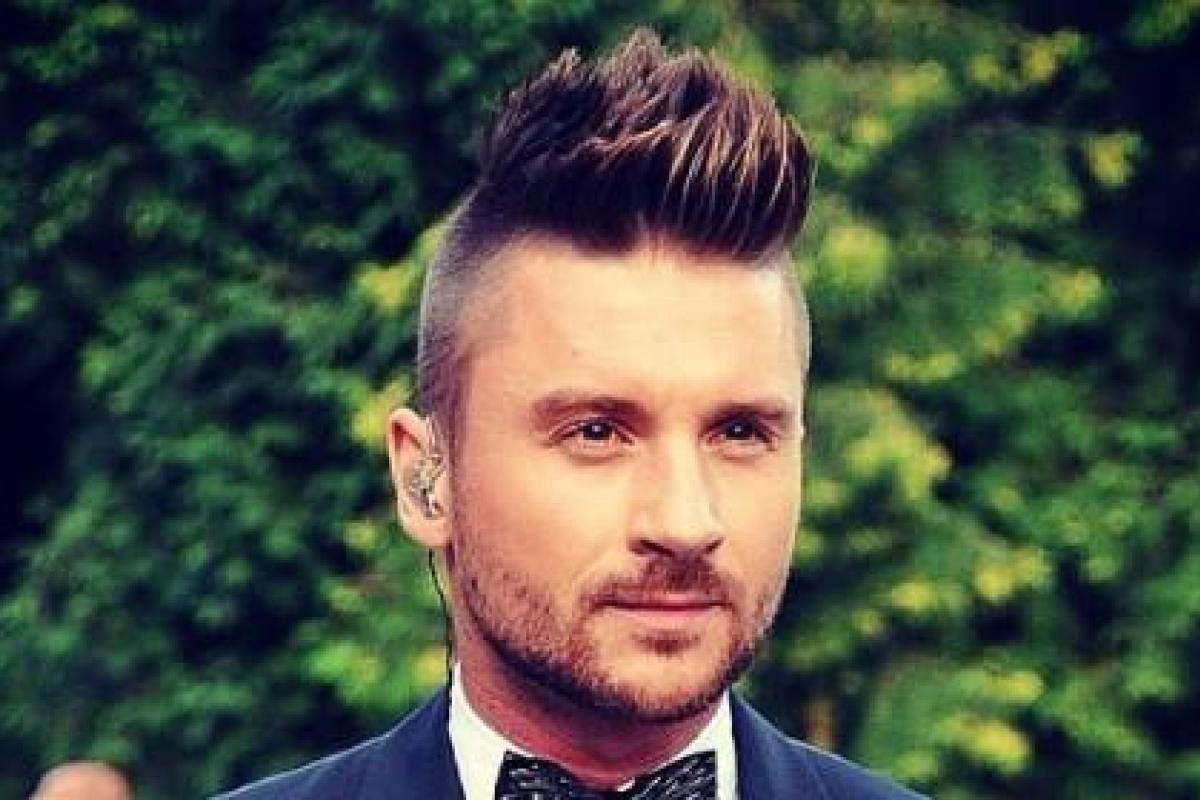 Певец Сергей Лазарев похвастался поклонникам новым тату Певец Сергей Лазарев похвастался поклонникам новым тату