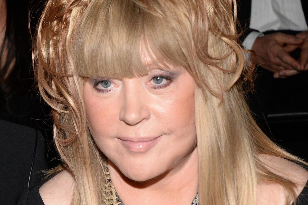 Публику на премьере фильма "Рай" поразил смелый "рокерский наряд" Аллы Пугачевой Публику на премьере фильма "Рай" поразил смелый "рокерский наряд" Аллы Пугачевой