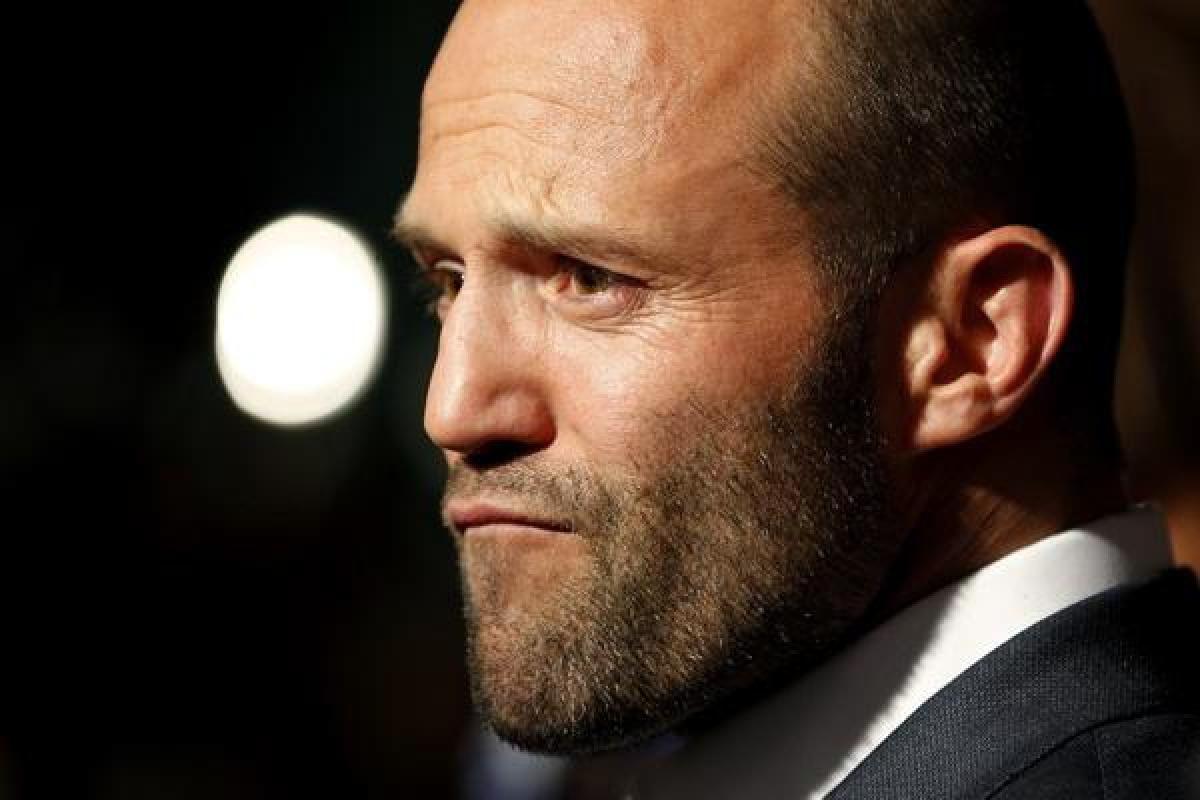 Актер Джейсон Стэтхем впервые станет папой - СМИ Актер Джейсон Стэтхем впервые станет папой - СМИ