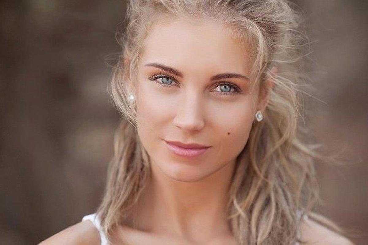 Актриса Кристина Асмус показала на фото 3-летнюю дочку