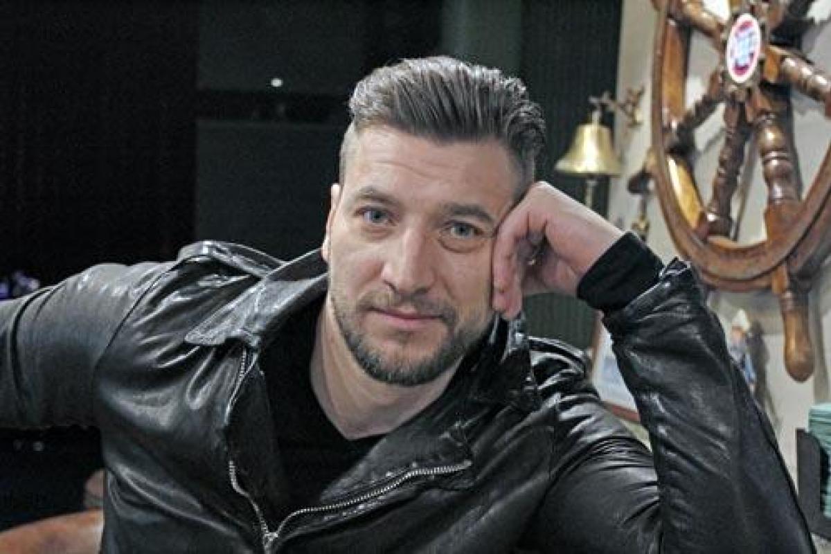 Актер Александр Устюгов ушел от жены, прожив с ней всего 1,5 года