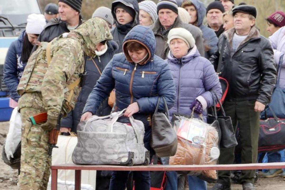 В Украине будут следить за перемещением переселенцев, пересекающих линию разграничения В Украине будут следить за перемещением переселенцев, пересекающих линию разграничения