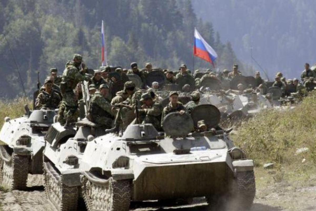 Россия готовится к войне: военный эксперт назвал самый опасный месяц в 2017 году Россия готовится к войне: военный эксперт назвал самый опасный месяц в 2017 году