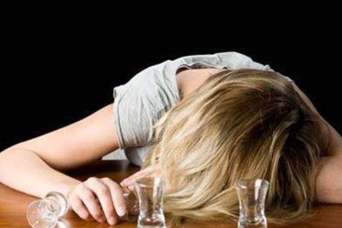 В Краматорске две школьницы попали в реанимацию с алкогольным отравлением В Краматорске две школьницы попали в реанимацию с алкогольным отравлением