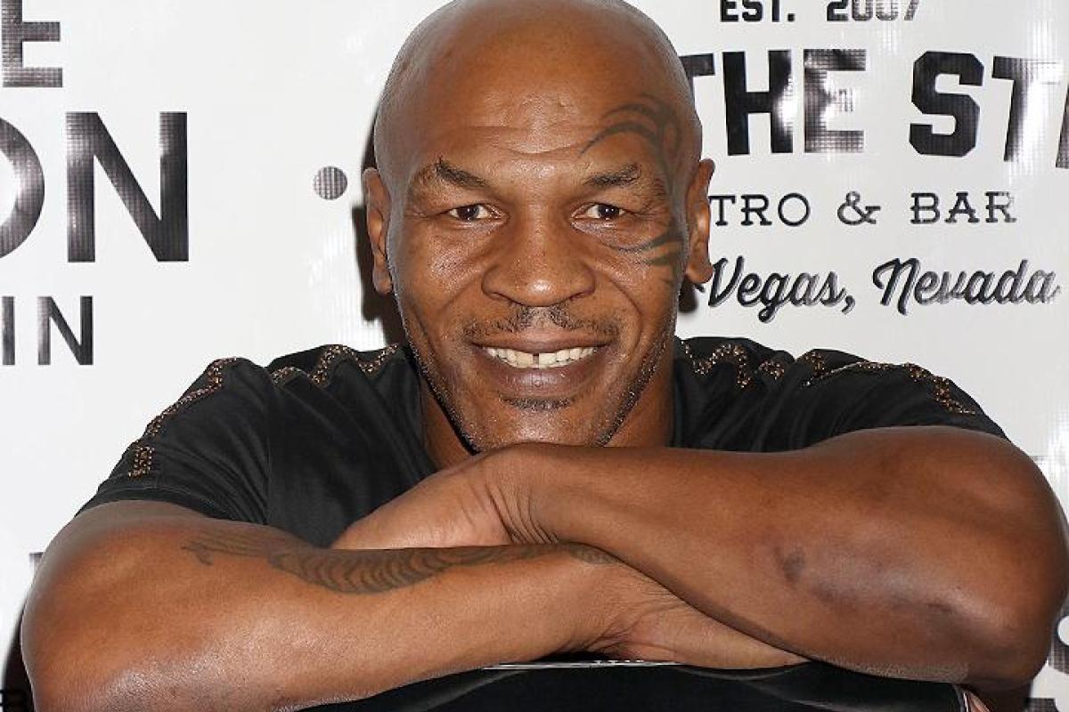 Боксер-супертяж Майк Тайсон спел в собственном клипе Боксер-супертяж Майк Тайсон спел в собственном клипе