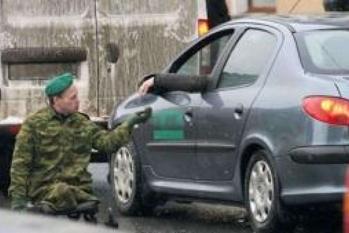 Улицы оккупированных городов Донбасса заполонили боевики-инвалиды: брошенные "герои" побираются Улицы оккупированных городов Донбасса заполонили боевики-инвалиды: брошенные "герои" побираются