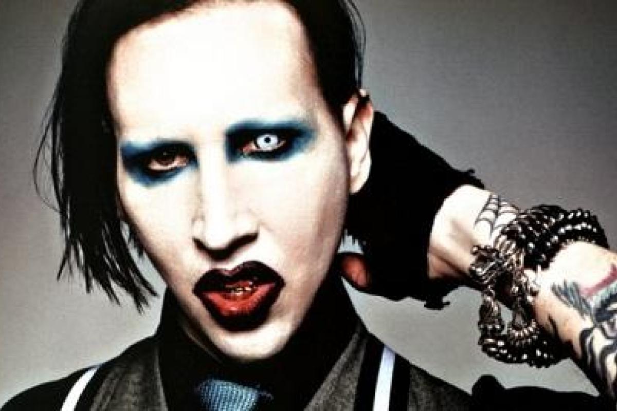 Рок-певец Мэрилин Мэнсон отмечает день рождения