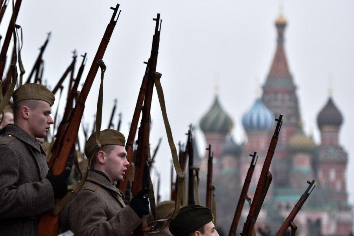 Три возможных сценария развития ситуации в России в 2017 году