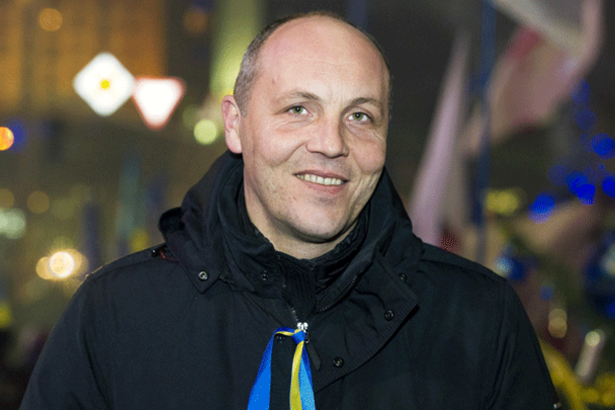 Спикер парламента Андрей Парубий присоединился к флешмобу #PushUpChallenge