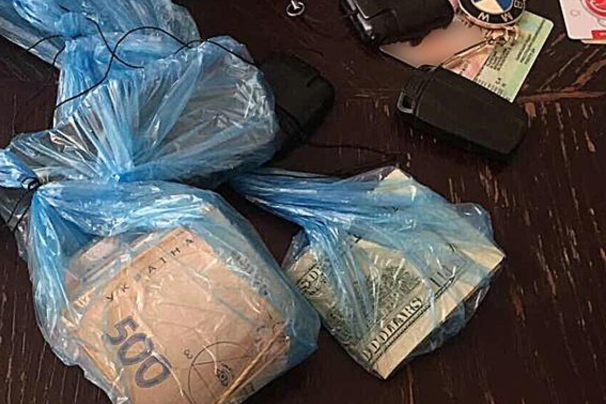 Чиновник Львовской таможни задержан на крупной взятке Чиновник Львовской таможни задержан на крупной взятке