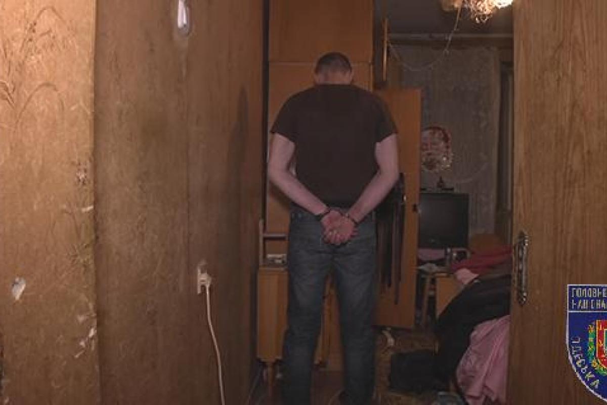 Полиция задержала одессита, который до смерти забил иностранца Полиция задержала одессита, который до смерти забил иностранца