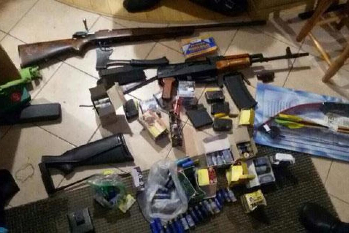 В Запорожье задержали рецидивиста, открывшего стрельбу по полицейским В Запорожье задержали рецидивиста, открывшего стрельбу по полицейским