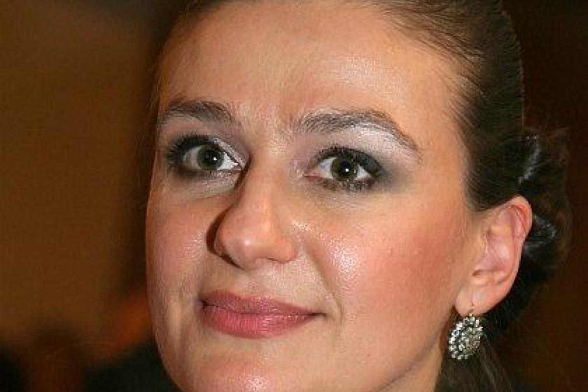 Актриса Анастасия Мельникова тайно вышла замуж Актриса Анастасия Мельникова тайно вышла замуж