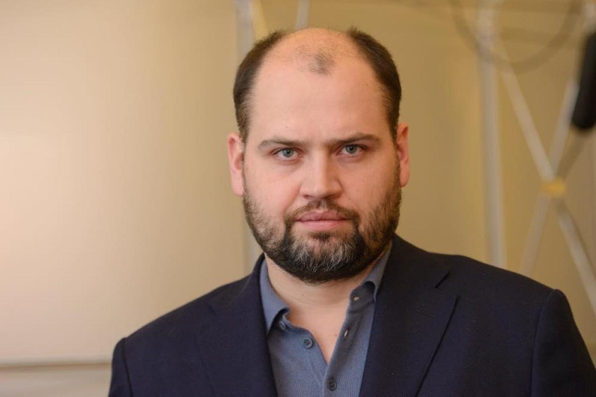 В Верховной Раде нашелся нардеп, который сам попросил лишить его депутатской неприкосновенности В Верховной Раде нашелся нардеп, который сам попросил лишить его депутатской неприкосновенности