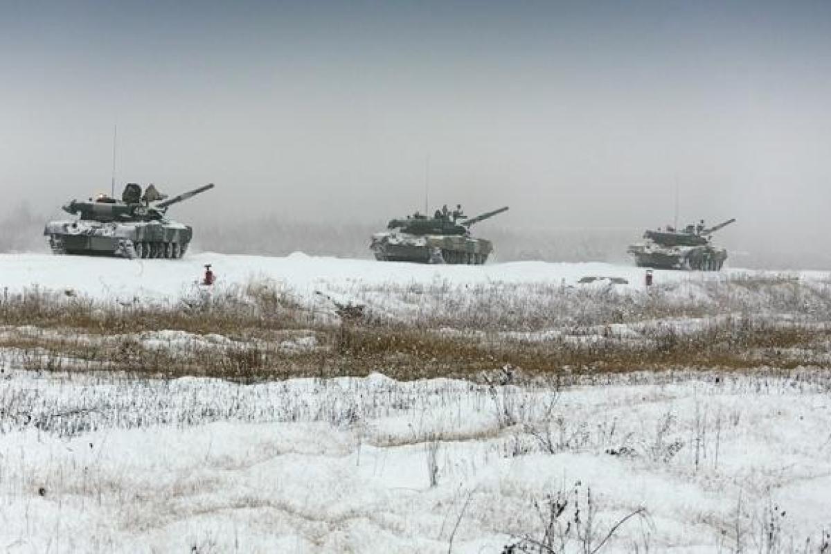Боевики активно стягивают военную технику к Донецку: данные разведки Боевики активно стягивают военную технику к Донецку: данные разведки