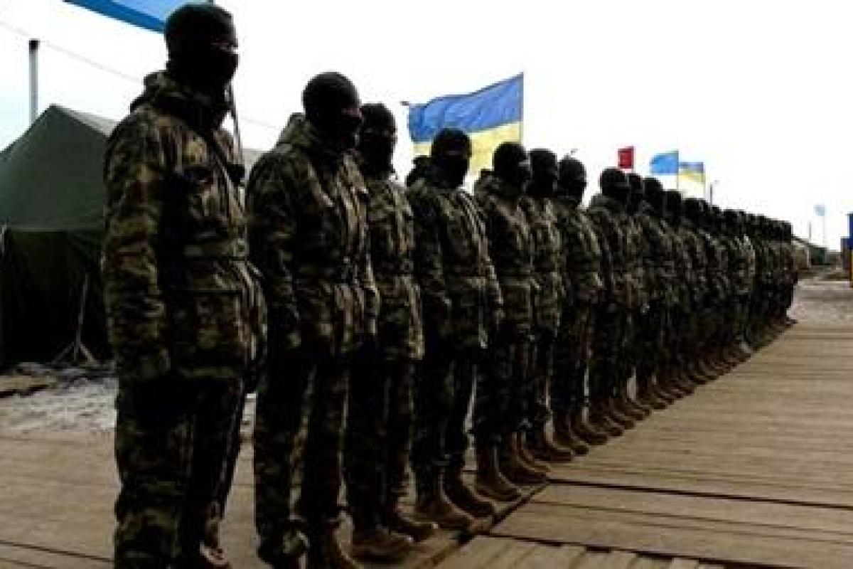 В Чонгаре представители НВФ захватили базу крымскотатарского батальона В Чонгаре представители НВФ захватили базу крымскотатарского батальона
