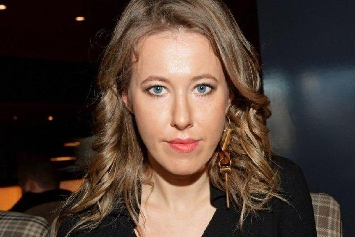 Светская львица Ксения Собчак стала похожа на бомжа