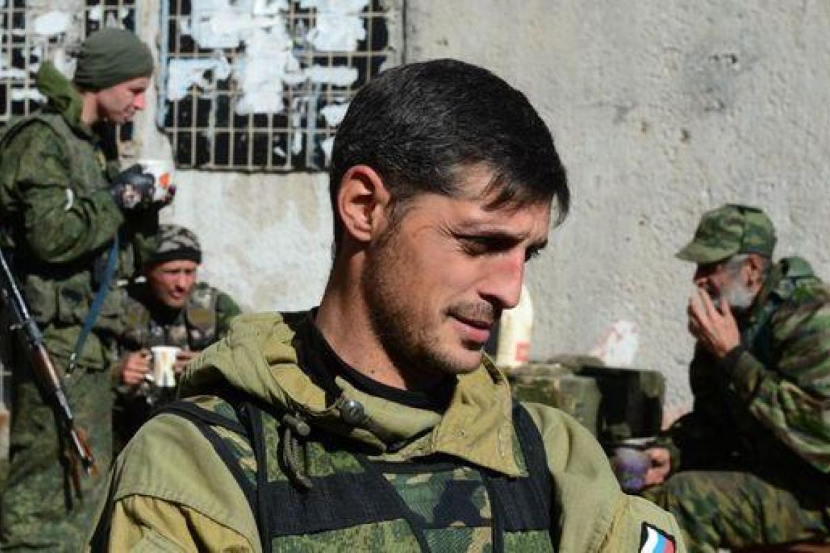 Боевик "Гиви" рассказал российскому каналу о своем ранении и "победах" в боях Боевик "Гиви" рассказал российскому каналу о своем ранении и "победах" в боях