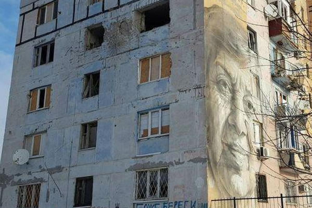 Авдеевка вновь под вражеским огнем: ранены два мирных жителя, есть разрушения