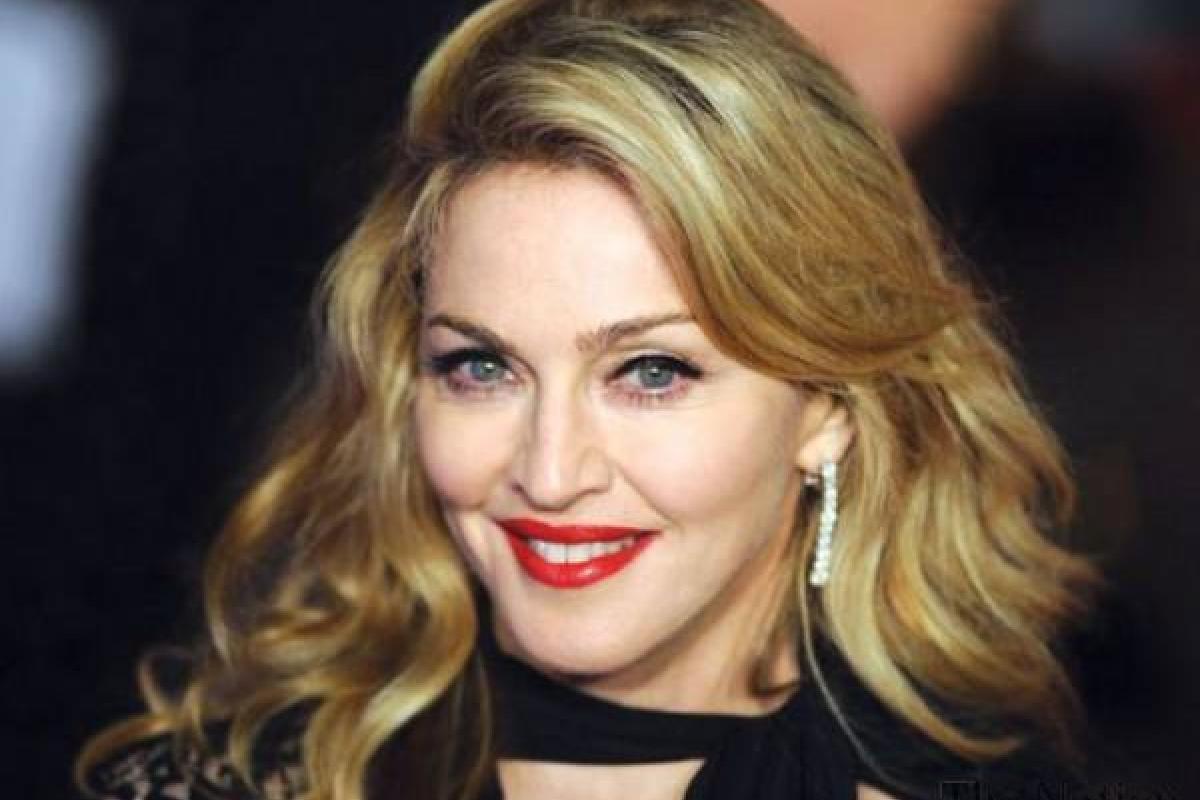 Мадонна стала героиней смелой фотосессии для журнала "VOGUE"