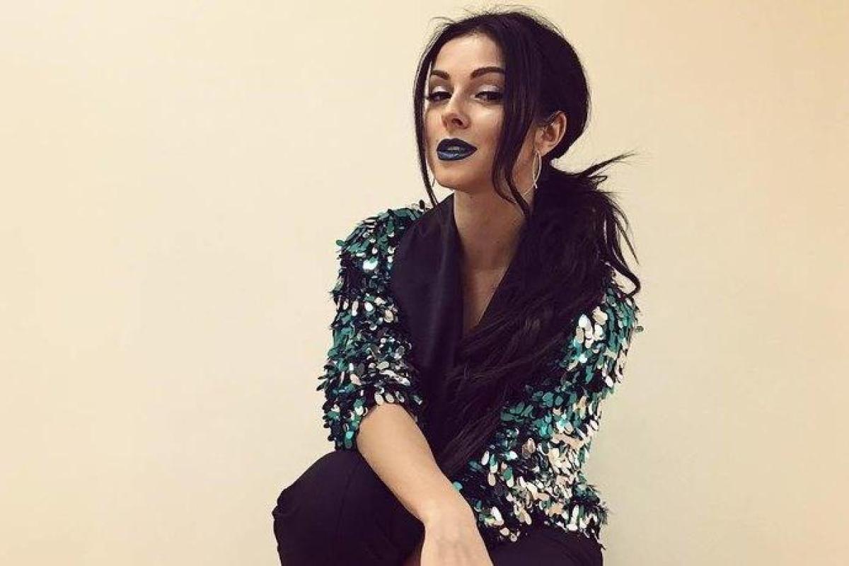 Певица Нюша опубликовала в Instagram первое совместное фото с женихом