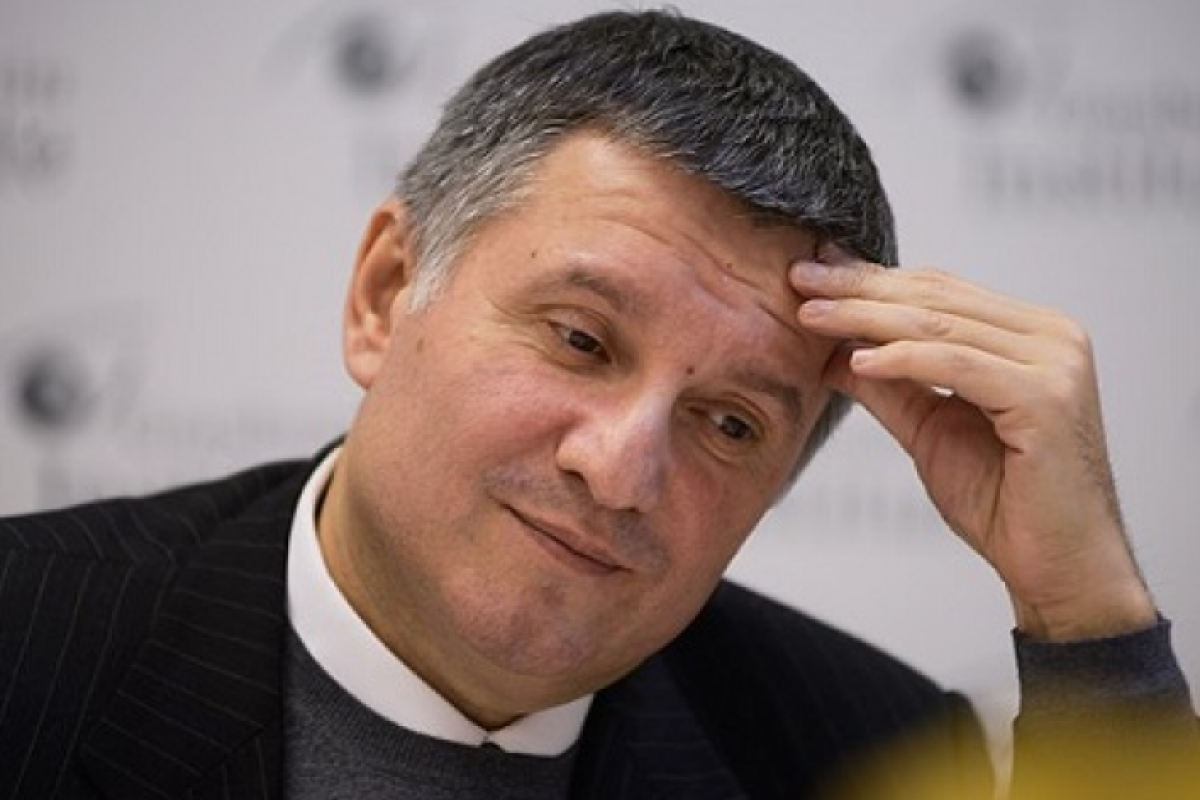 Встреча министра МВД с украинскими блогерами закончилась скандалом: Аваков "послал" блогера Встреча министра МВД с украинскими блогерами закончилась скандалом: Аваков "послал" блогера