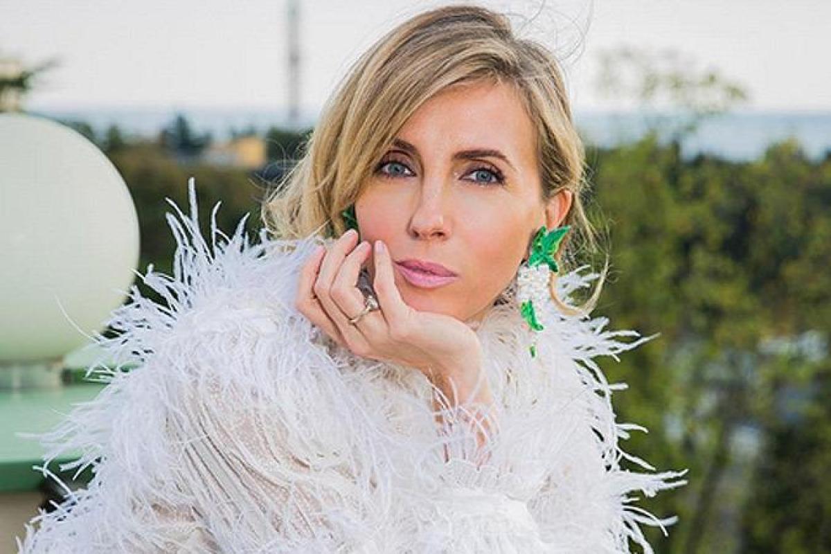 Светлана Бондарчук поразила поклонников смелым снимком в купальнике