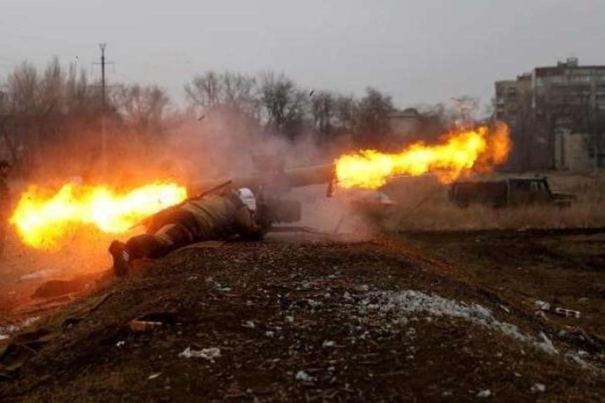 Боевики из танка обстреляли Авдеевку, а Троицкое попало под огонь зенитных установок Боевики из танка обстреляли Авдеевку, а Троицкое попало под огонь зенитных установок