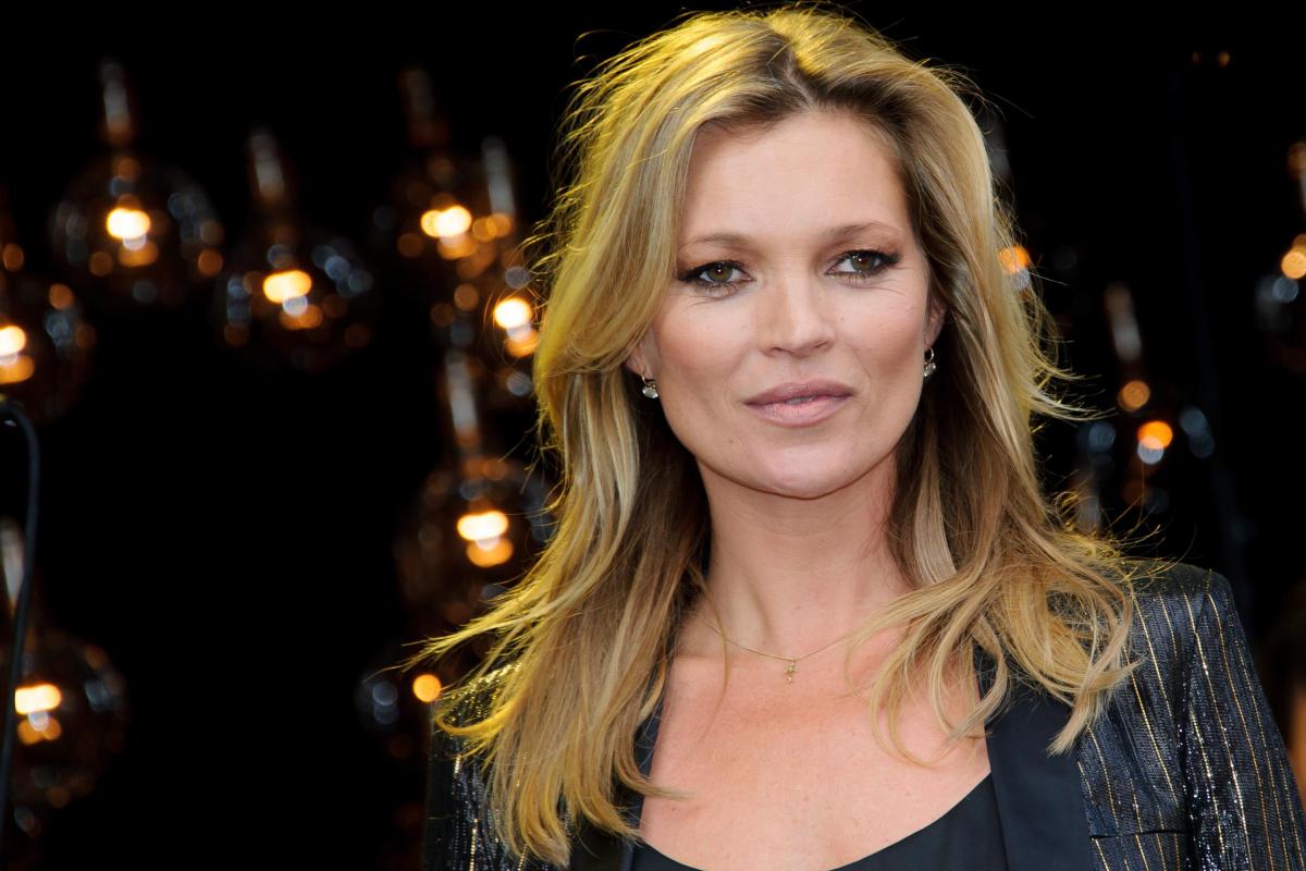 Папарацци "застукали" модель Кейт Мосс в пикантной ситуации