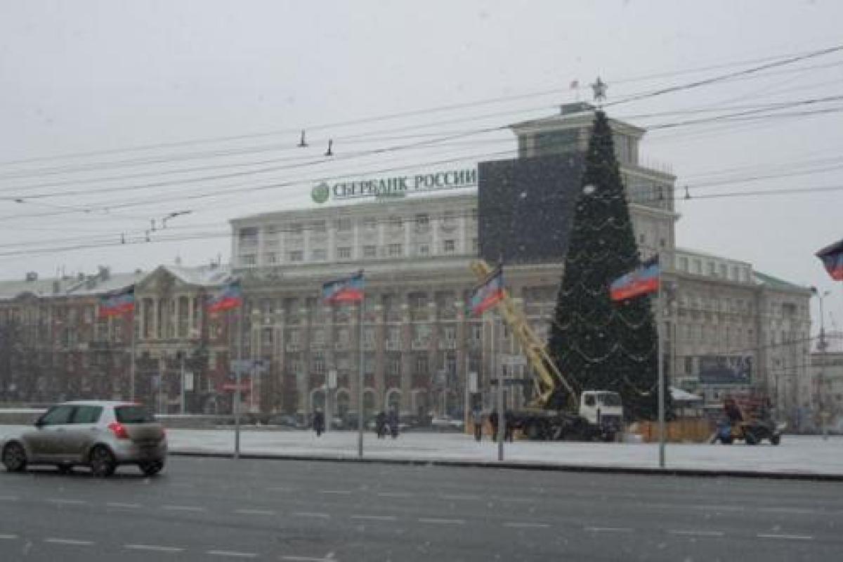 В окрестностях Донецка целый день продолжаются ожесточенные перестрелки В окрестностях Донецка целый день продолжаются ожесточенные перестрелки