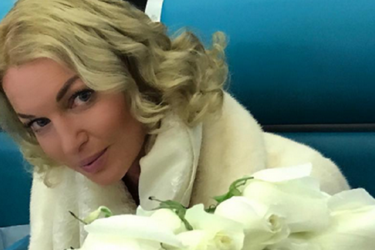 Анастасия Волочкова разместила в Instagram новое "постельное" фото