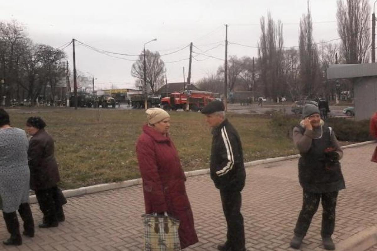 Жители Макеевки спорят, отчего рванул военный грузовик: работа ДРГ или обычное ДТП