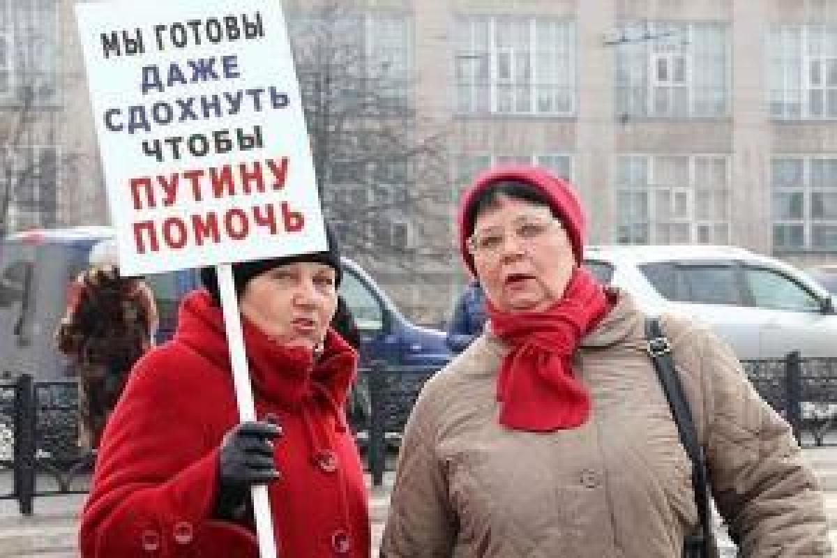 Ганапольский: В России собачья покорность стала правилом, в россиянине совмещается рабство с мобильником в руке Ганапольский: В России собачья покорность стала правилом, в россиянине совмещается рабство с мобильником в руке