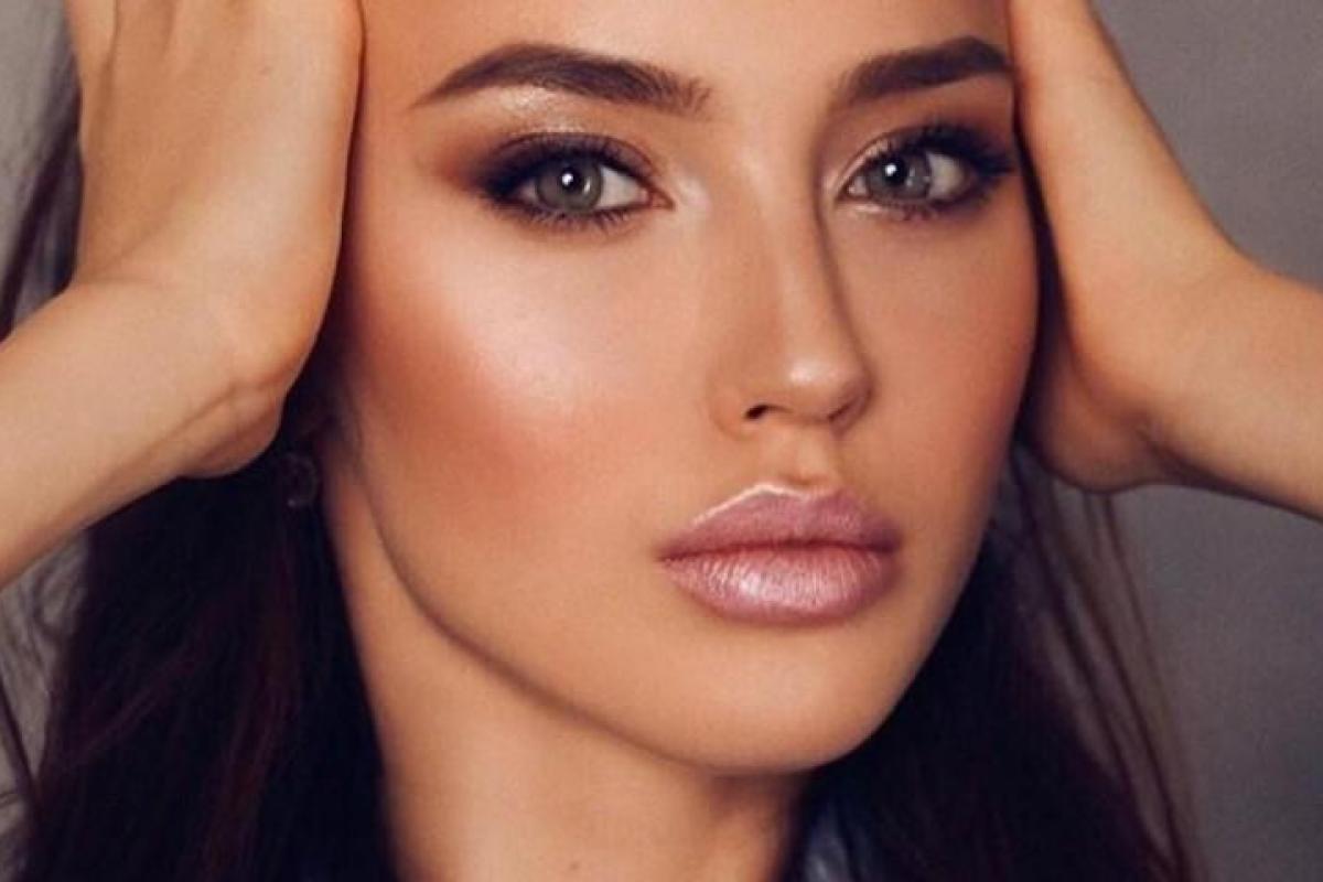 В Сеть просочились архивные снимки Анастасии Костенко: как выглядела модель до пластических операций В Сеть просочились архивные снимки Анастасии Костенко: как выглядела модель до пластических операций