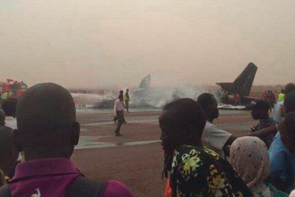 В Южном Судане рухнул пассажирский самолет В Южном Судане рухнул пассажирский самолет